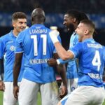 medium_napoli_comemoracao_jogadores_528c27713a